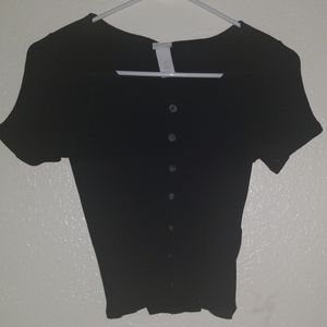 Black short sleeve ribbed with buttons